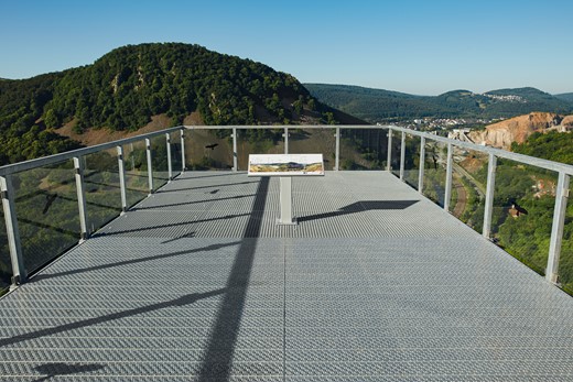 Sky Walk mit Blick auf Hellberg